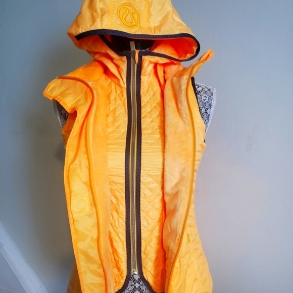 Lululemon Glacier Hoodie Vest - Picture 7 of 14